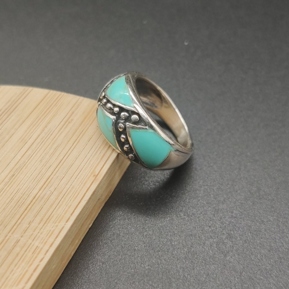 Turquoise Silver Ring - Picture 5 of 8